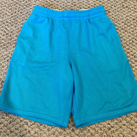 Boys medium (10/12) Multi-Color Shorts Set and Wrangler pants (12) - Picture 14 of 16